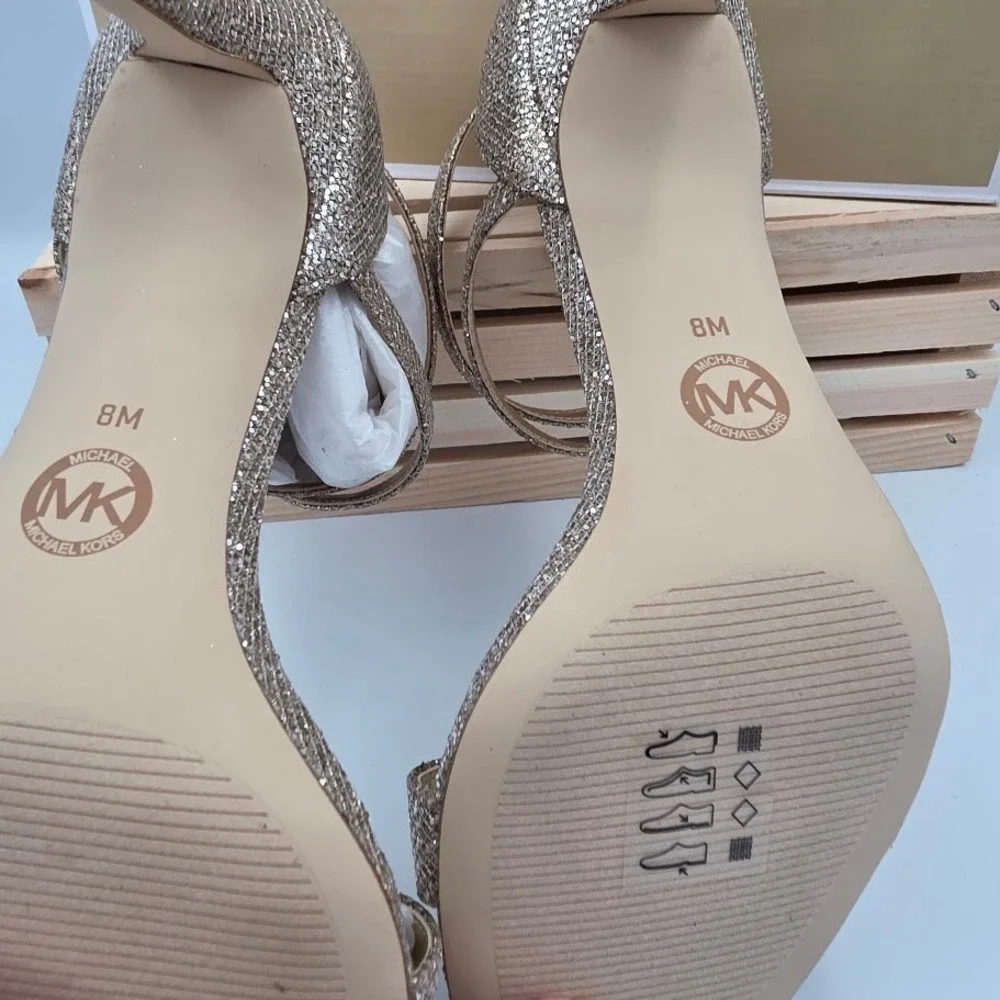 Michael Kors dazzle your